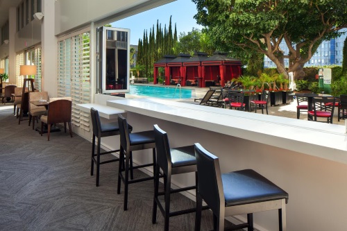 Sheraton Gateway Los Angeles Airport Hotel buitenzitje